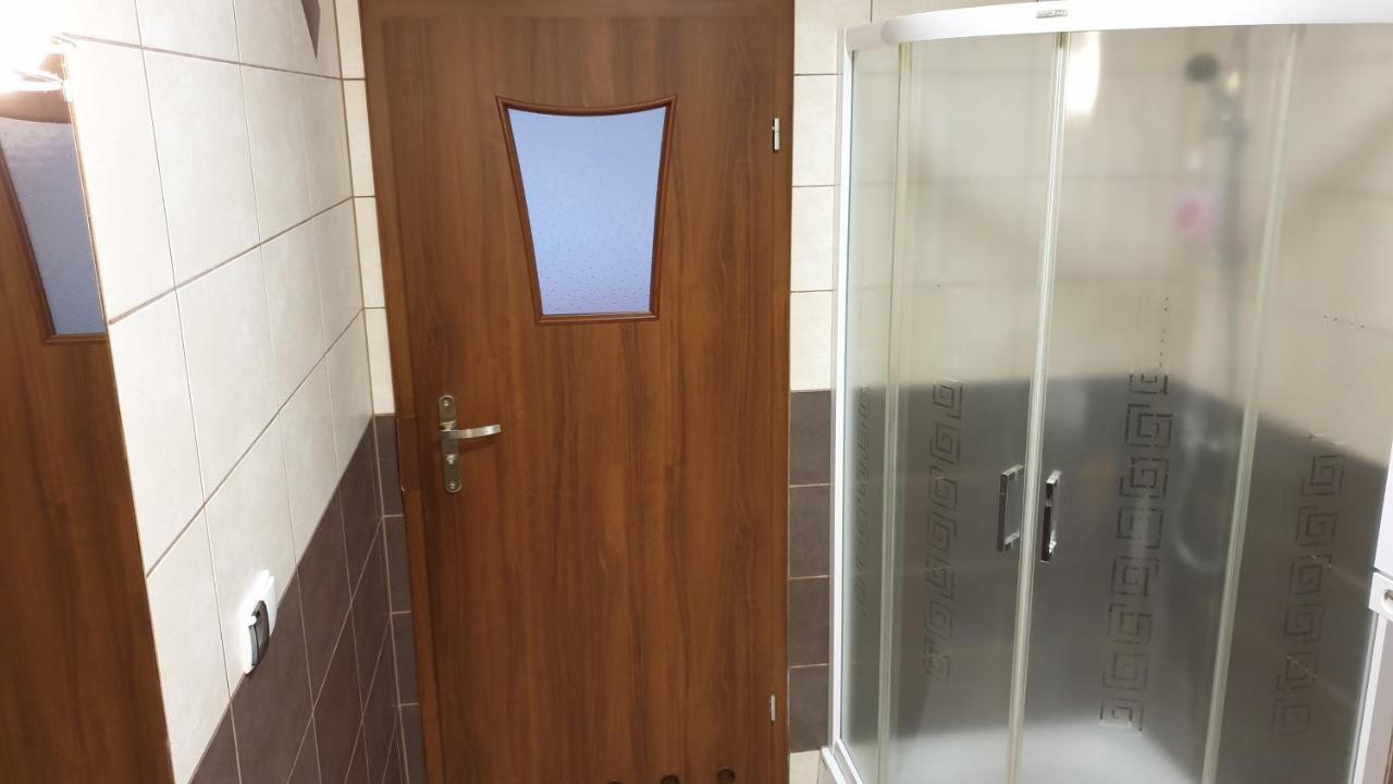 Tanie Spanie مينزليجة المظهر الخارجي الصورة