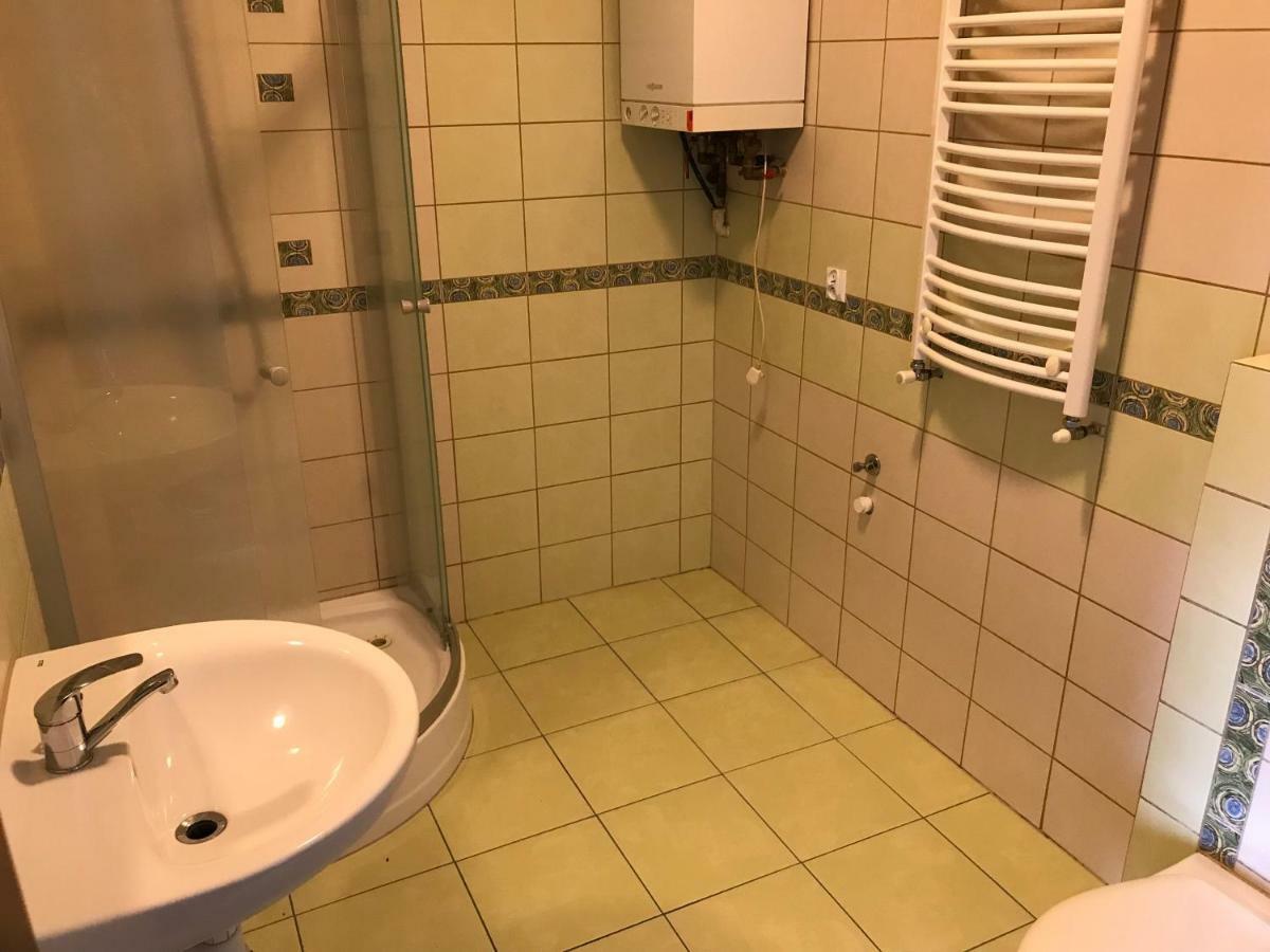 Tanie Spanie مينزليجة المظهر الخارجي الصورة